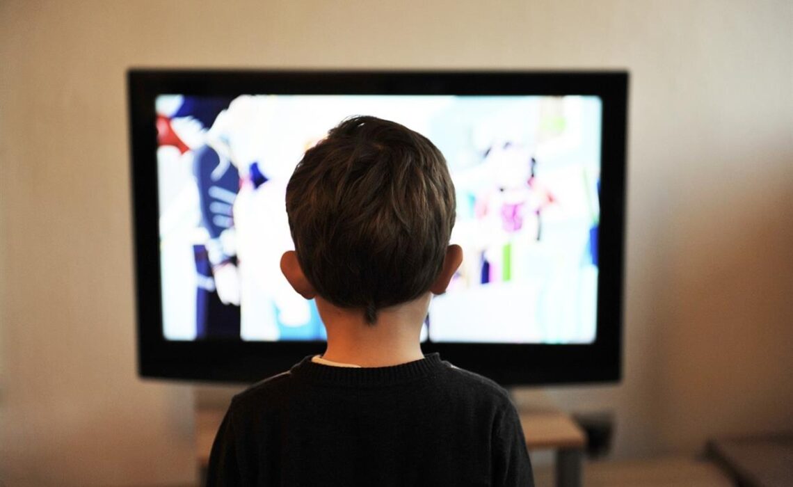 What is a broadband internet connection? 1 children 403582 1280 20181016032146386